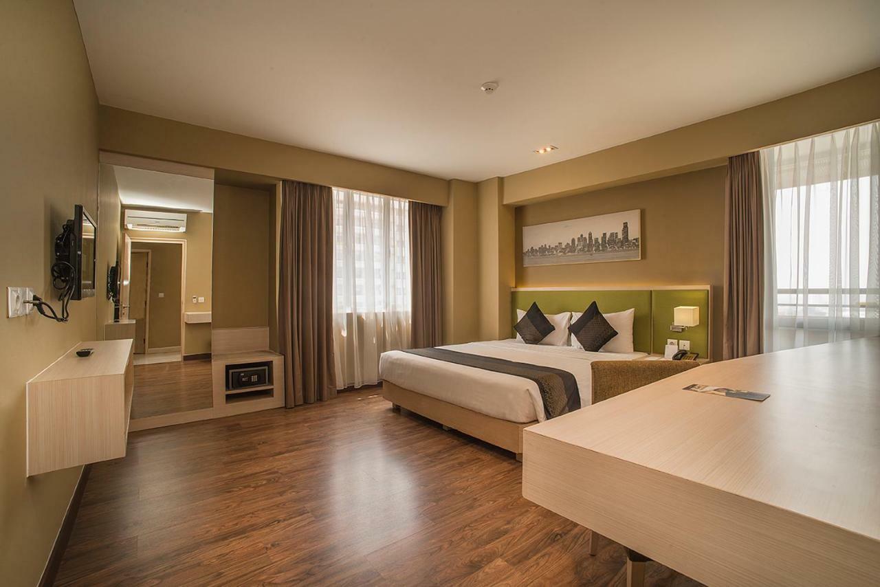 El Hotel ג'קרטה מראה חיצוני תמונה